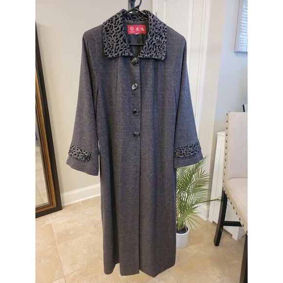 ANDA Cheetah Trim Long Coat - Picture 1 of 8